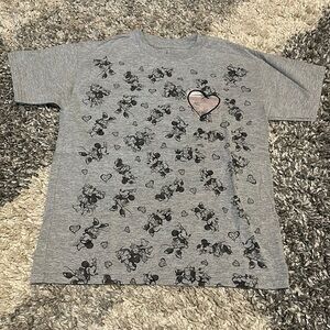 Disney Parks Minnie Mouse T-shirt Valentine’s Day Heart
